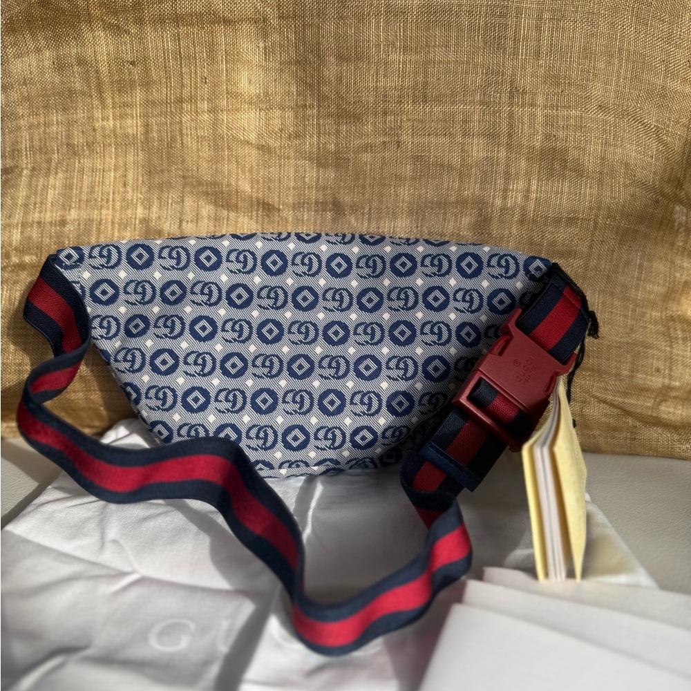Gucci Jacquard Logo-Patch Belt Bag - Picture 2 of 3